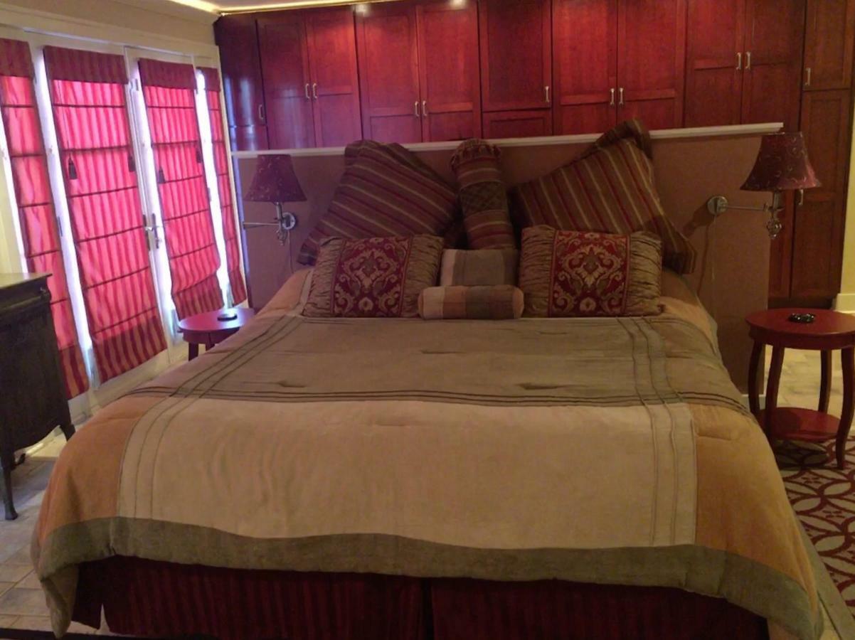 The Villa Bed & Breakfast (Adults Only) Tacoma Kamer foto