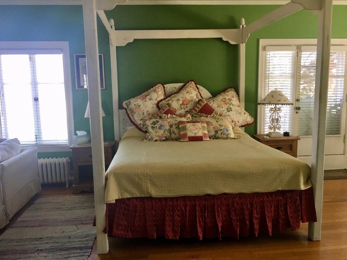 The Villa Bed & Breakfast (Adults Only) Tacoma Kamer foto