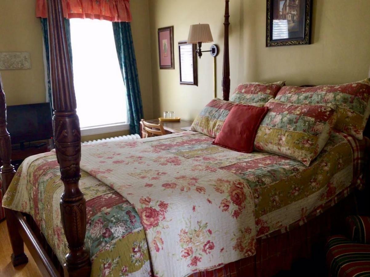 The Villa Bed & Breakfast (Adults Only) Tacoma Kamer foto